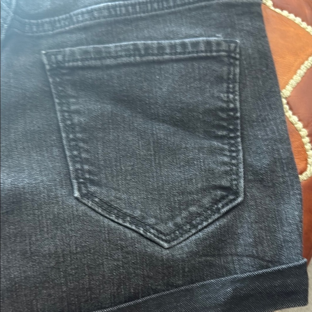 Old Navy Black Jean Shorts Distressed Mid-Thigh - Picture 7 of 7